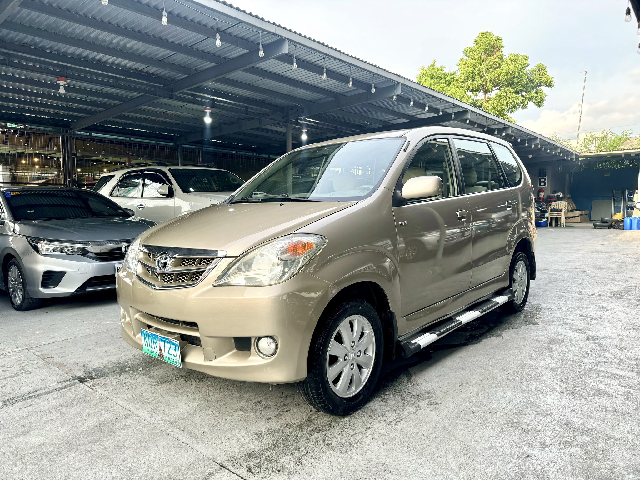2010 Toyota Avanza 1.5 G Automatic Gas 7 Seater