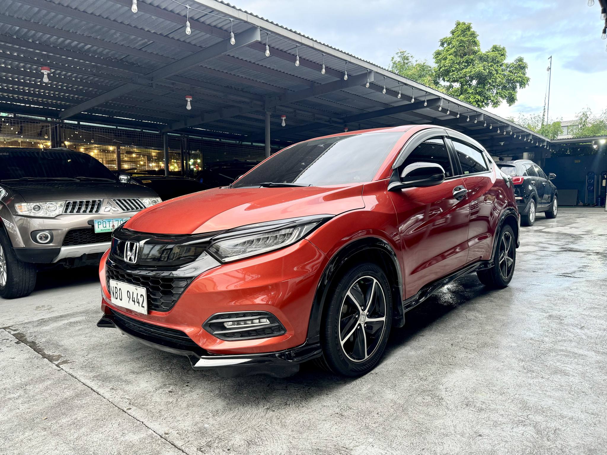 2018 Honda HRV RS Variant Automatic Top of the line!